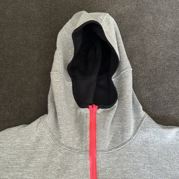 Under armour zip up sweatshirt - Picture 4 of 7